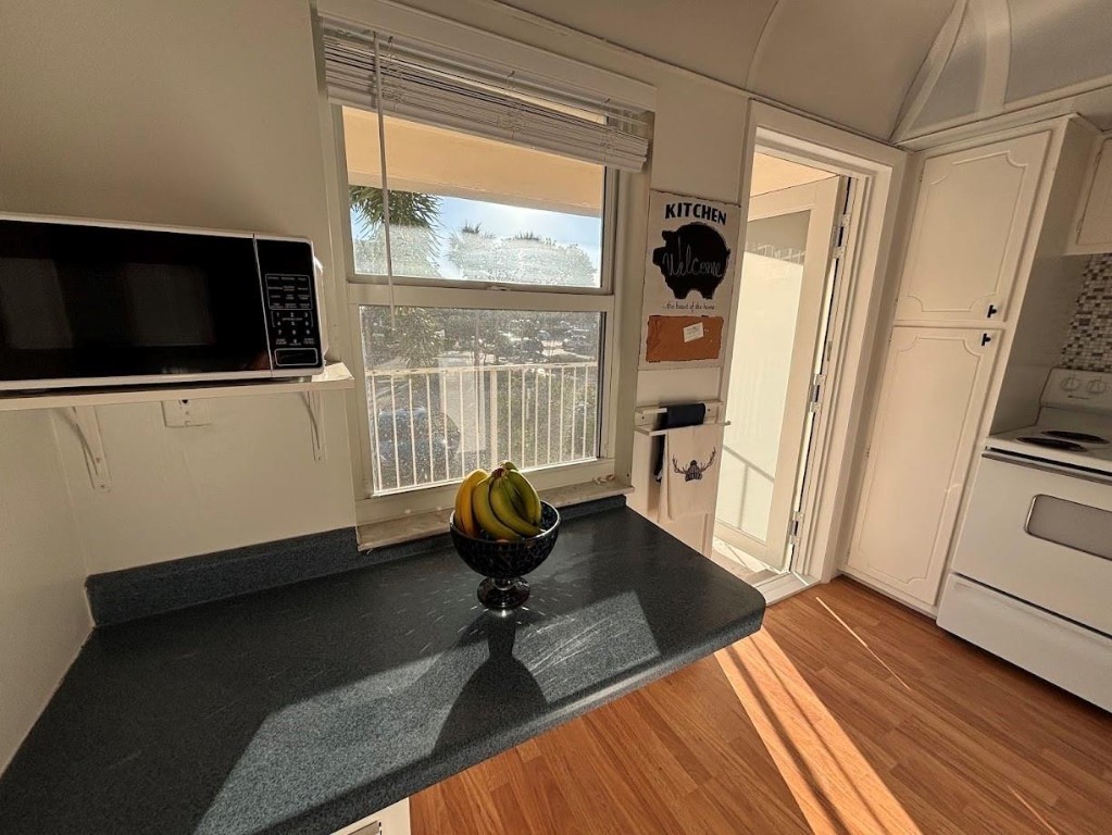 PALM AIRE BUILDING 20 - Residential