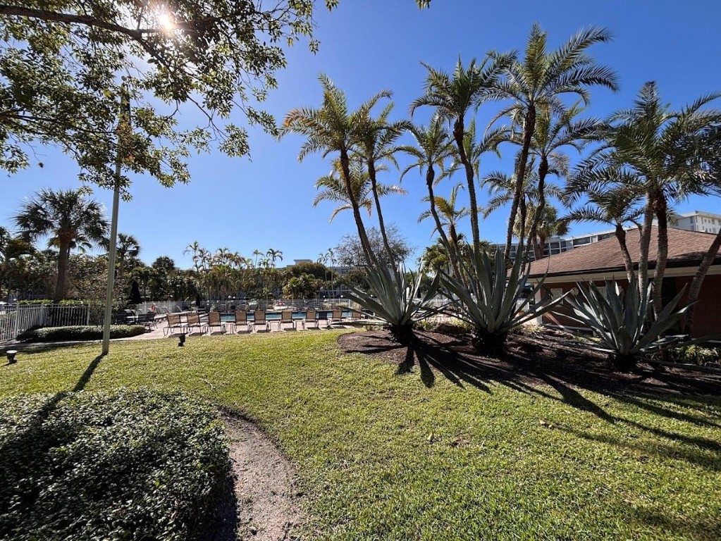 PALM AIRE BUILDING 20 - Residential