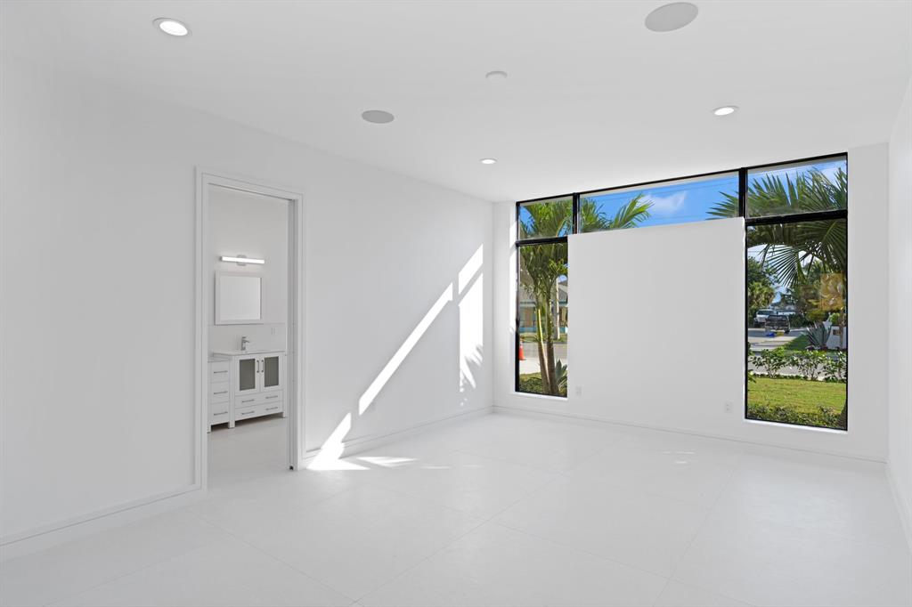 NORTH LAKE WORTH BEACH - Residential