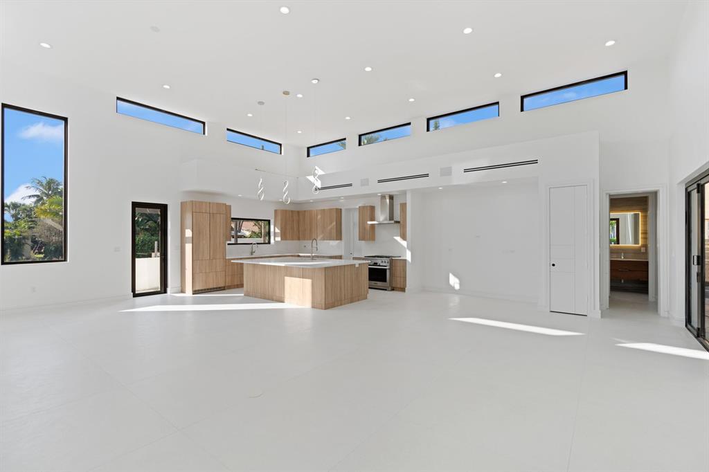 NORTH LAKE WORTH BEACH - Residential