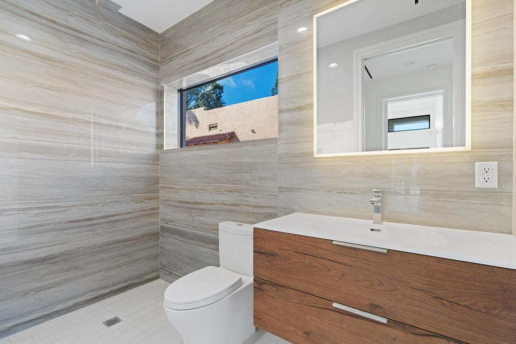 NORTH LAKE WORTH BEACH - Residential