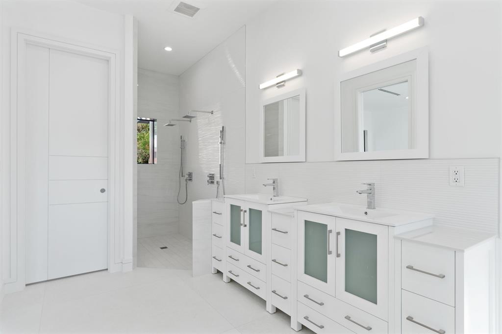 NORTH LAKE WORTH BEACH - Residential