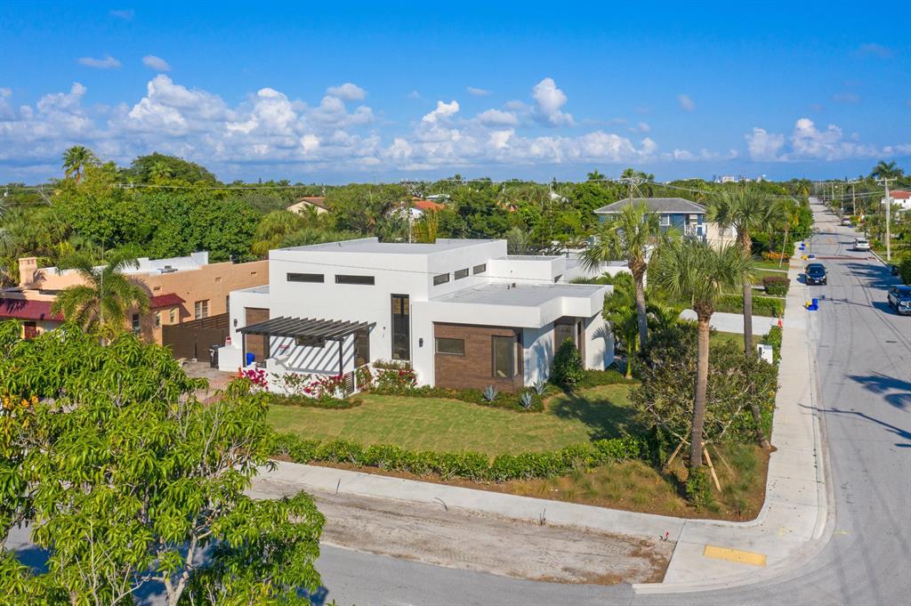 NORTH LAKE WORTH BEACH - Residential