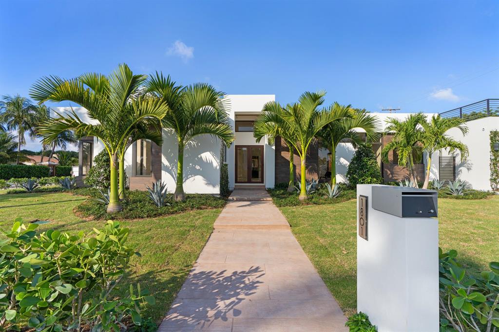NORTH LAKE WORTH BEACH - Residential