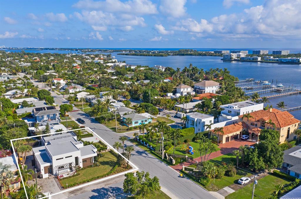 NORTH LAKE WORTH BEACH - Residential
