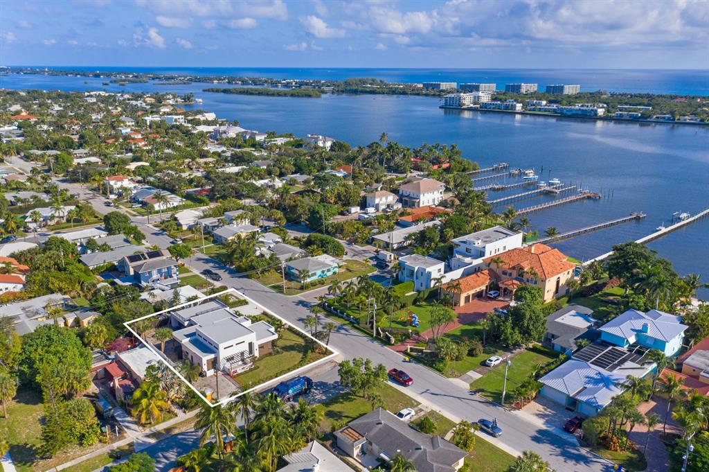 NORTH LAKE WORTH BEACH - Residential