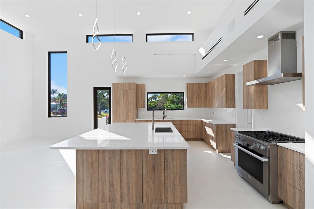 NORTH LAKE WORTH BEACH - Residential