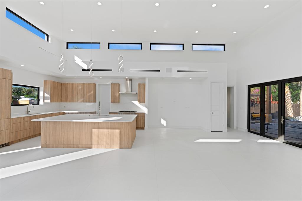 NORTH LAKE WORTH BEACH - Residential