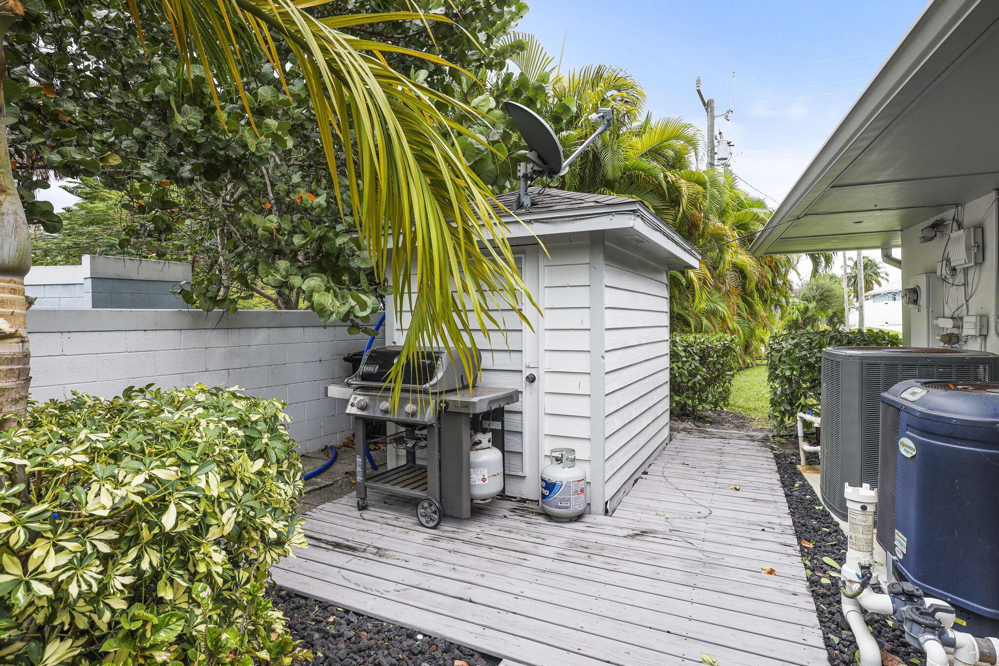 THUMB POINT SUBDIVISION - Residential