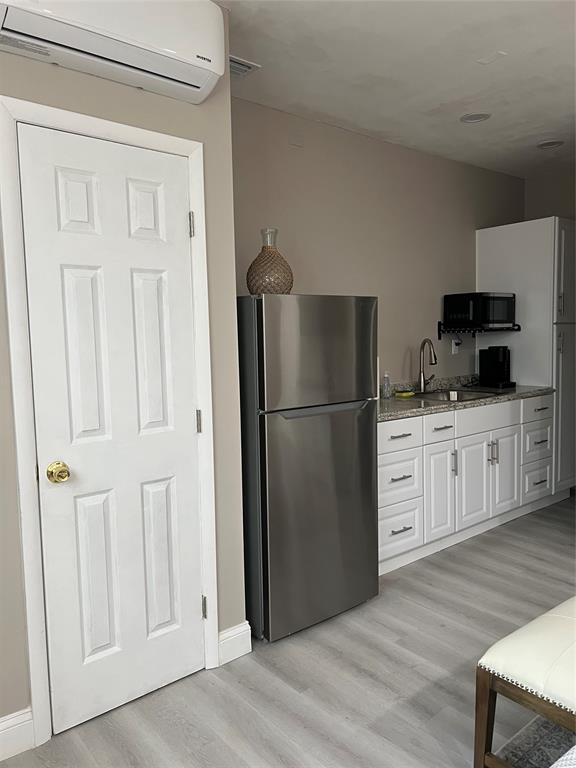 Timberlake Add 3 95-43 B - Residential Lease