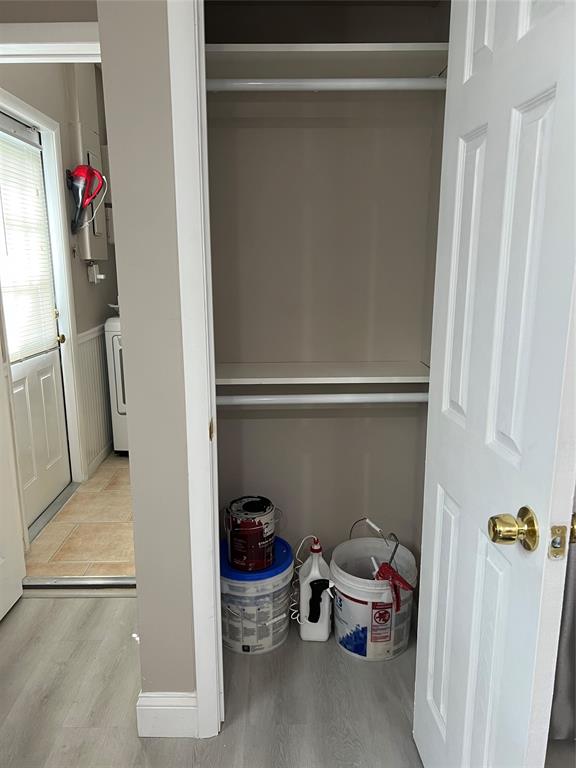 Timberlake Add 3 95-43 B - Residential Lease