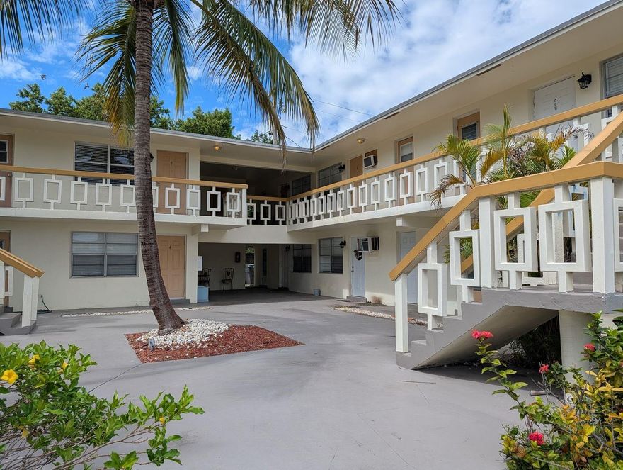Welcome to this upgraded 1 bedroom, 1 bathroom apartment located in Pompano Beach, FL, 33062. This cozy and inviting apartment is perfect for those who want to experience the relaxed coastal lifestyle of one of South Florida's most charming cities.
As you enter the apartment, you'll immediately notice the bright and airy atmosphere. The kitchen is fully equipped with a refrigerator and stove. Water and trash is included in the rent.