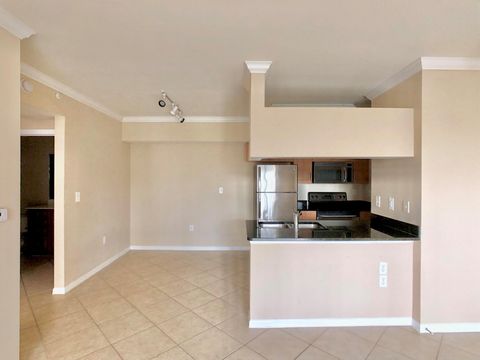 6466 Emerald Dunes Drive 203 West Palm Beach FL 33411