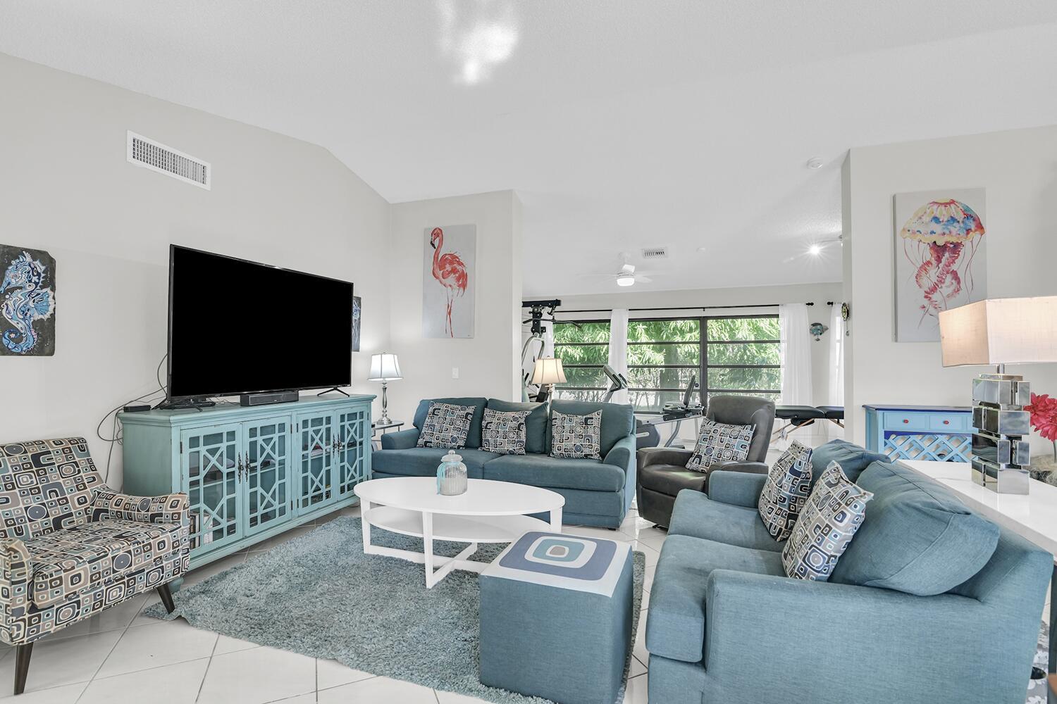 6335 Hitchin Post Way