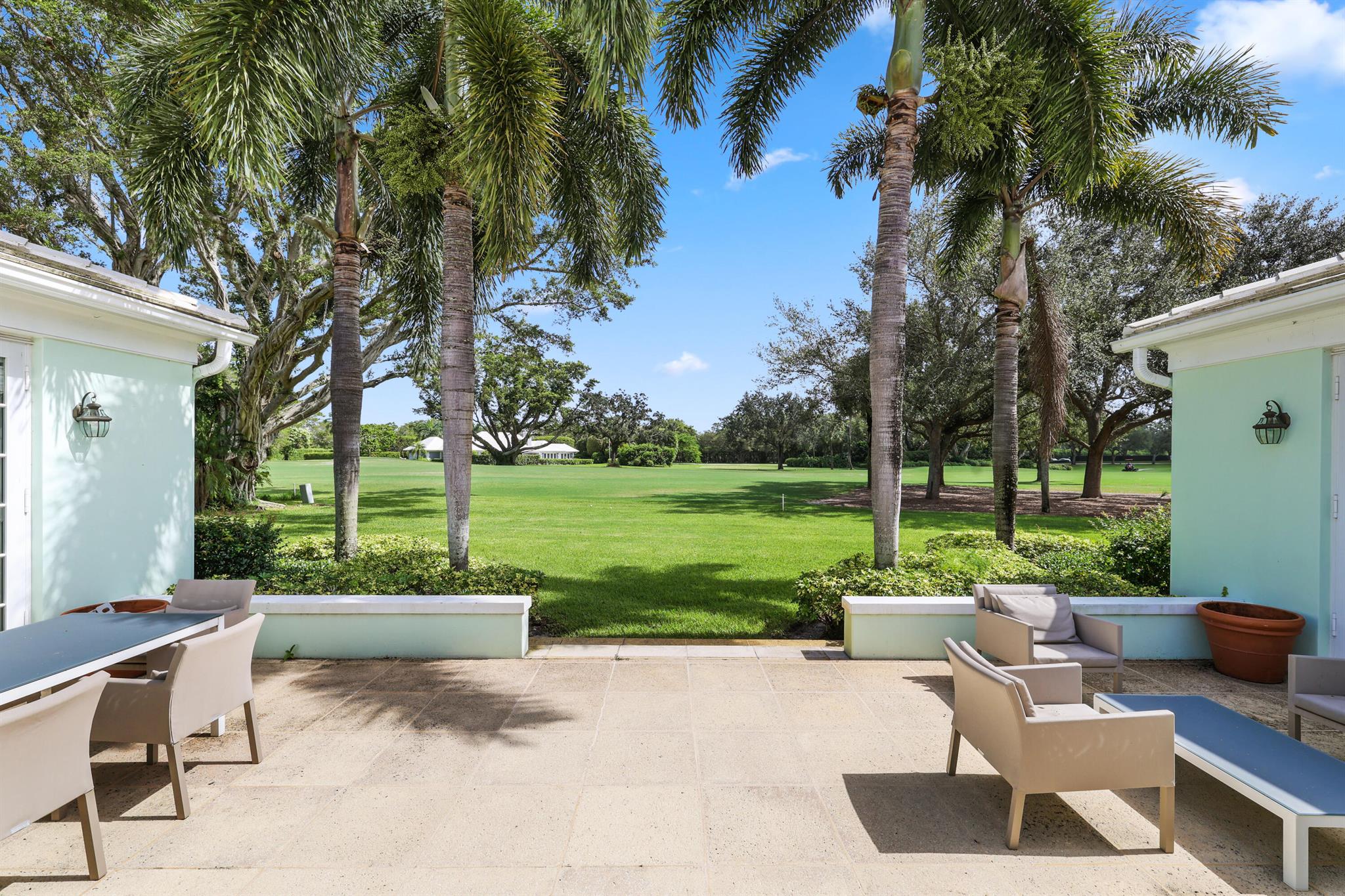 PAR CLUB CIRCLE - Residential