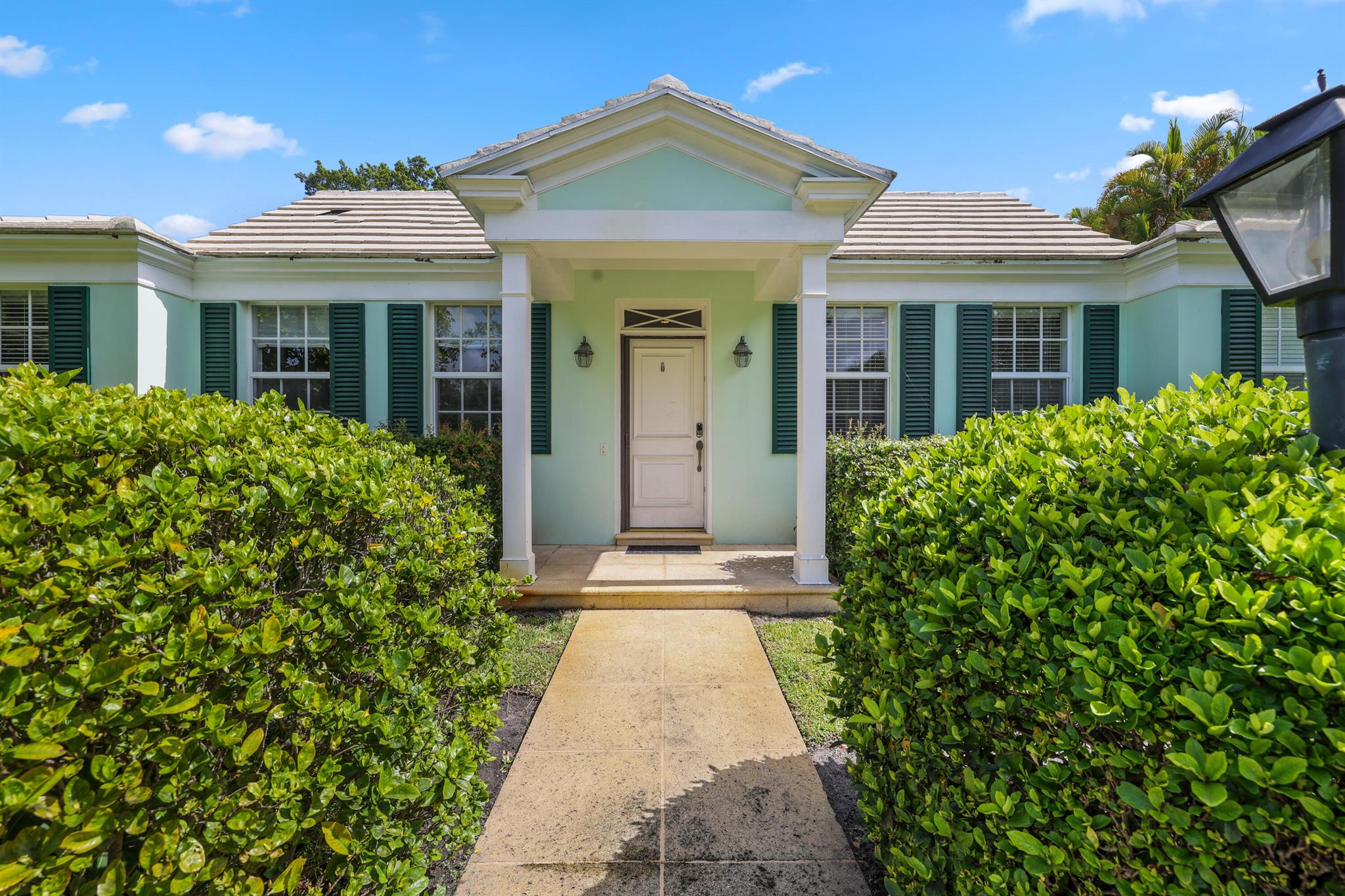 PAR CLUB CIRCLE - Residential