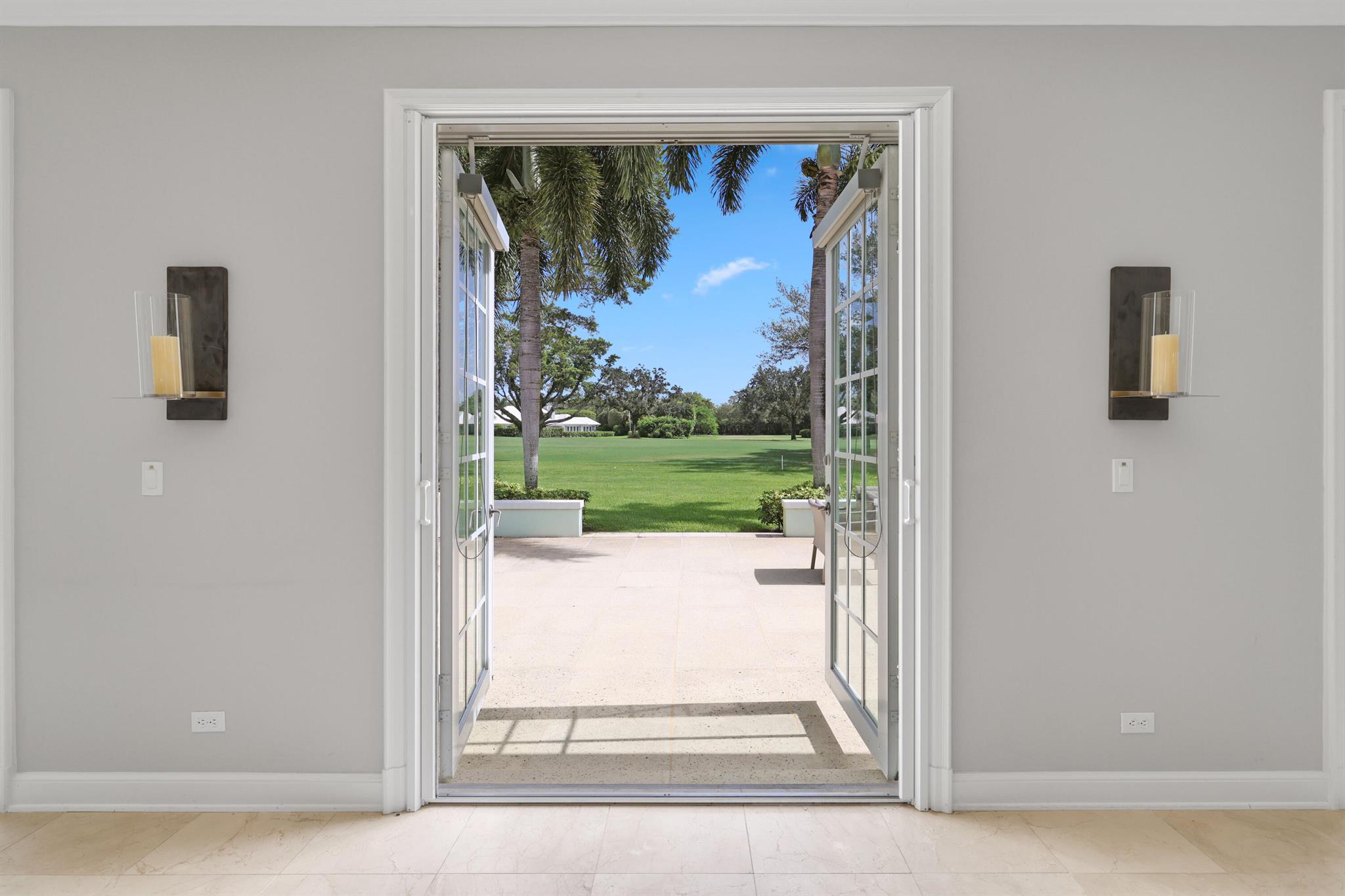 PAR CLUB CIRCLE - Residential