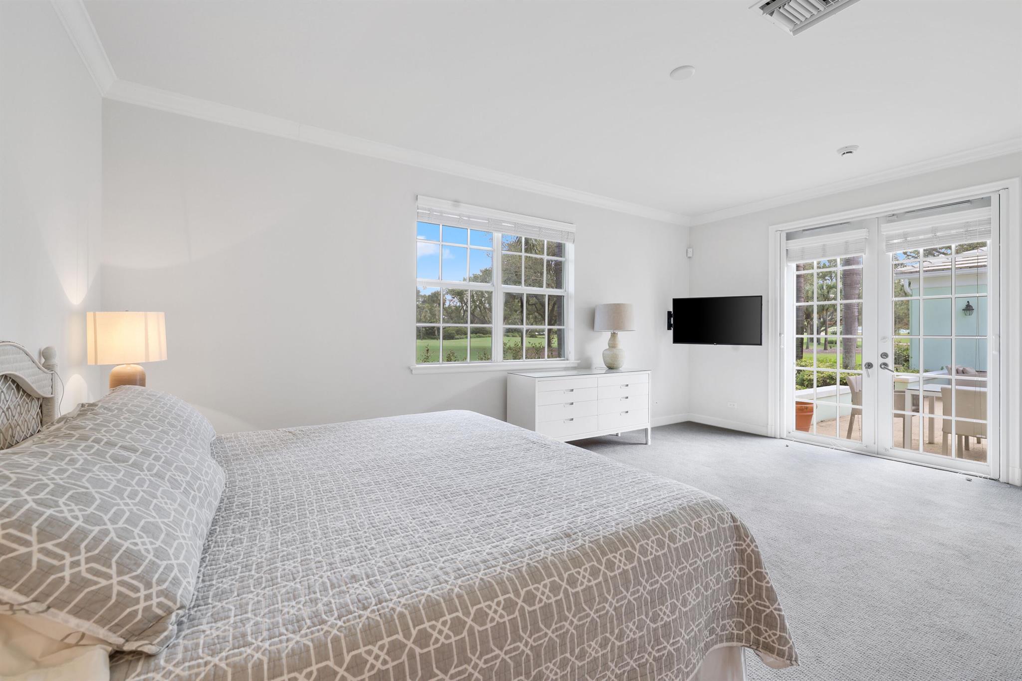 PAR CLUB CIRCLE - Residential