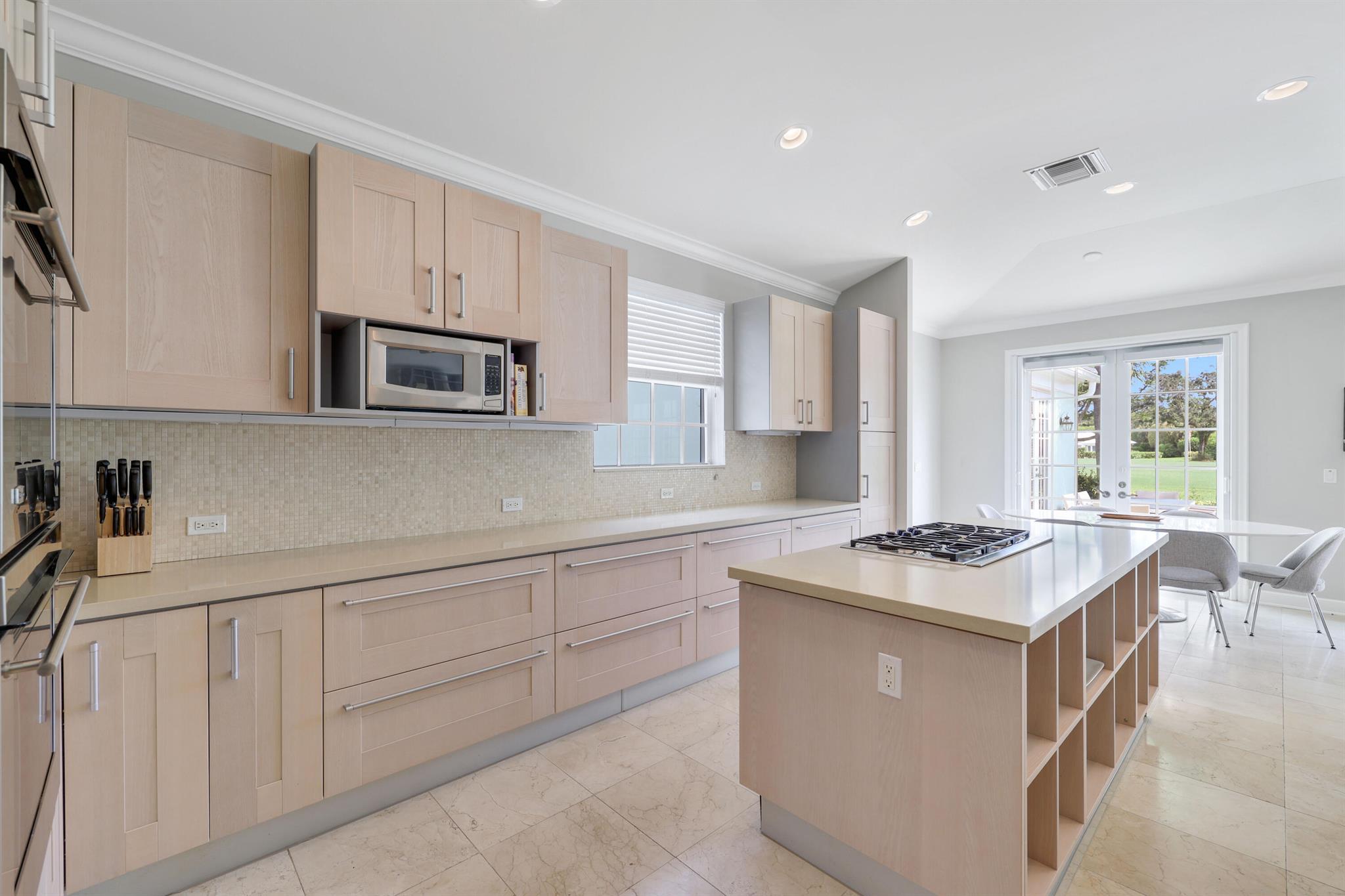 PAR CLUB CIRCLE - Residential