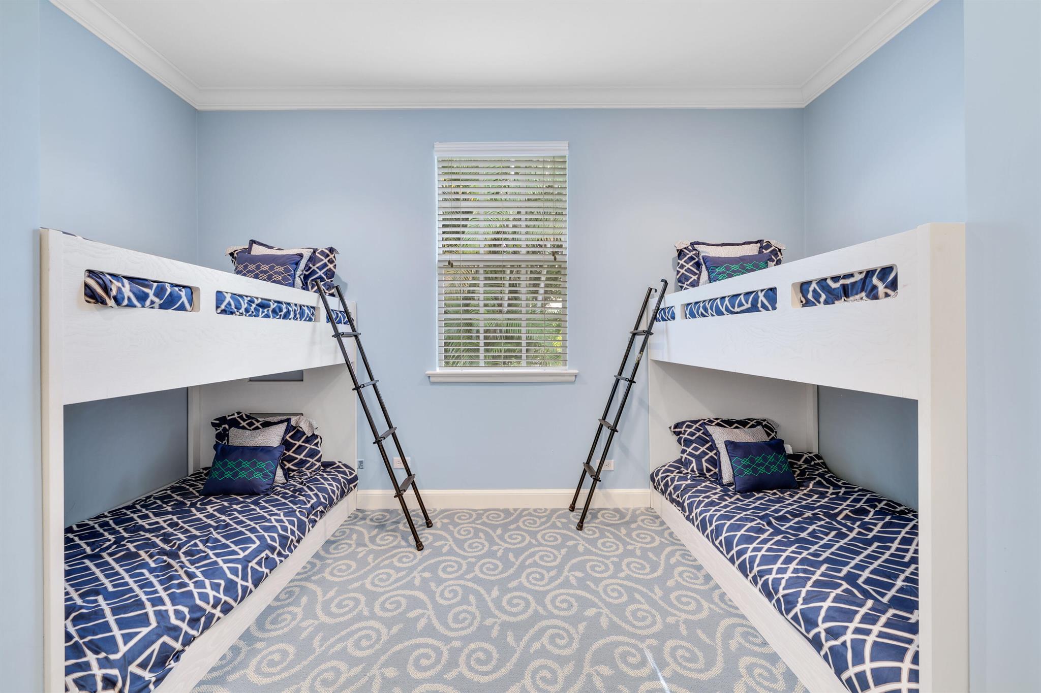 PAR CLUB CIRCLE - Residential