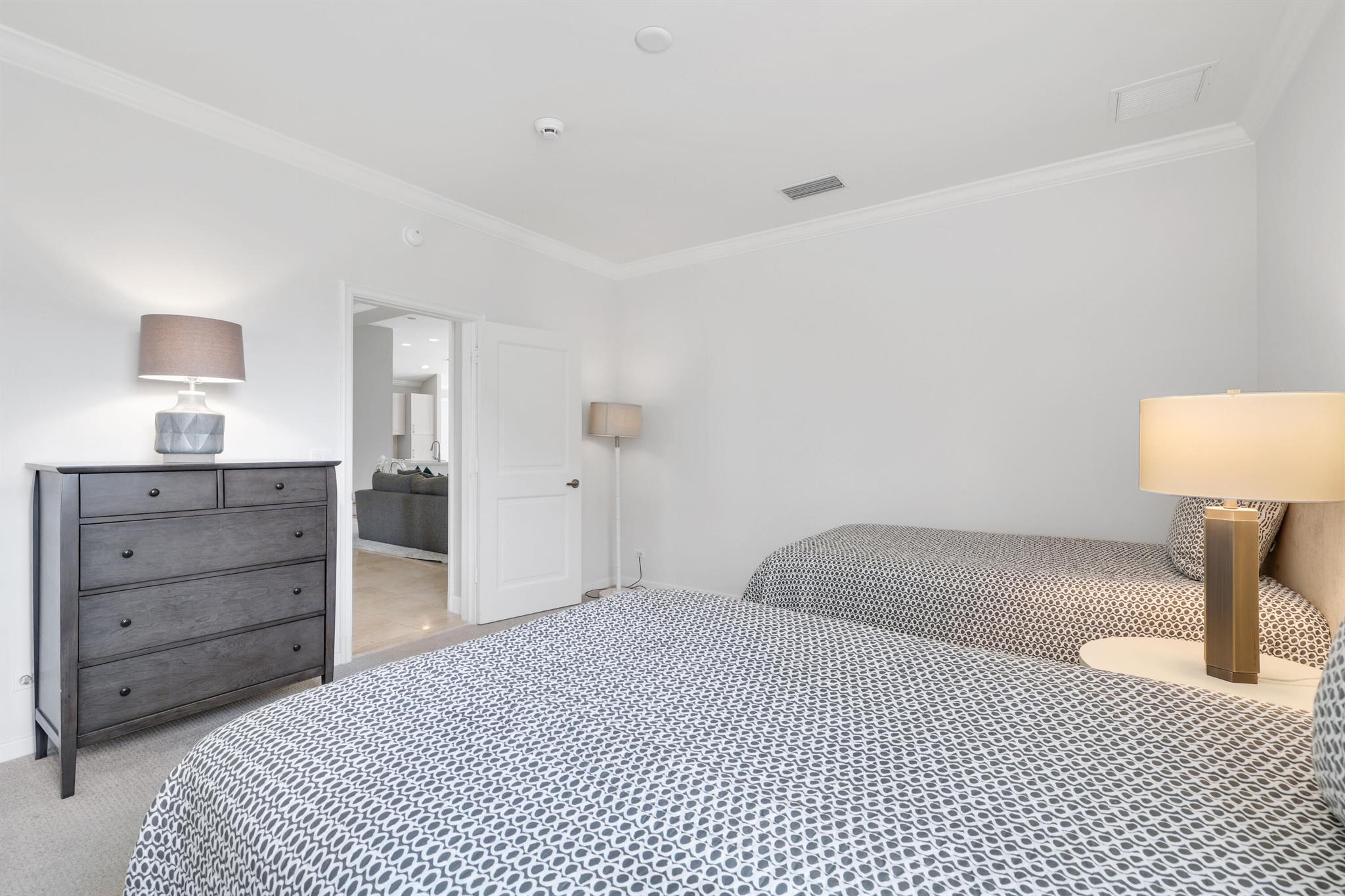 PAR CLUB CIRCLE - Residential