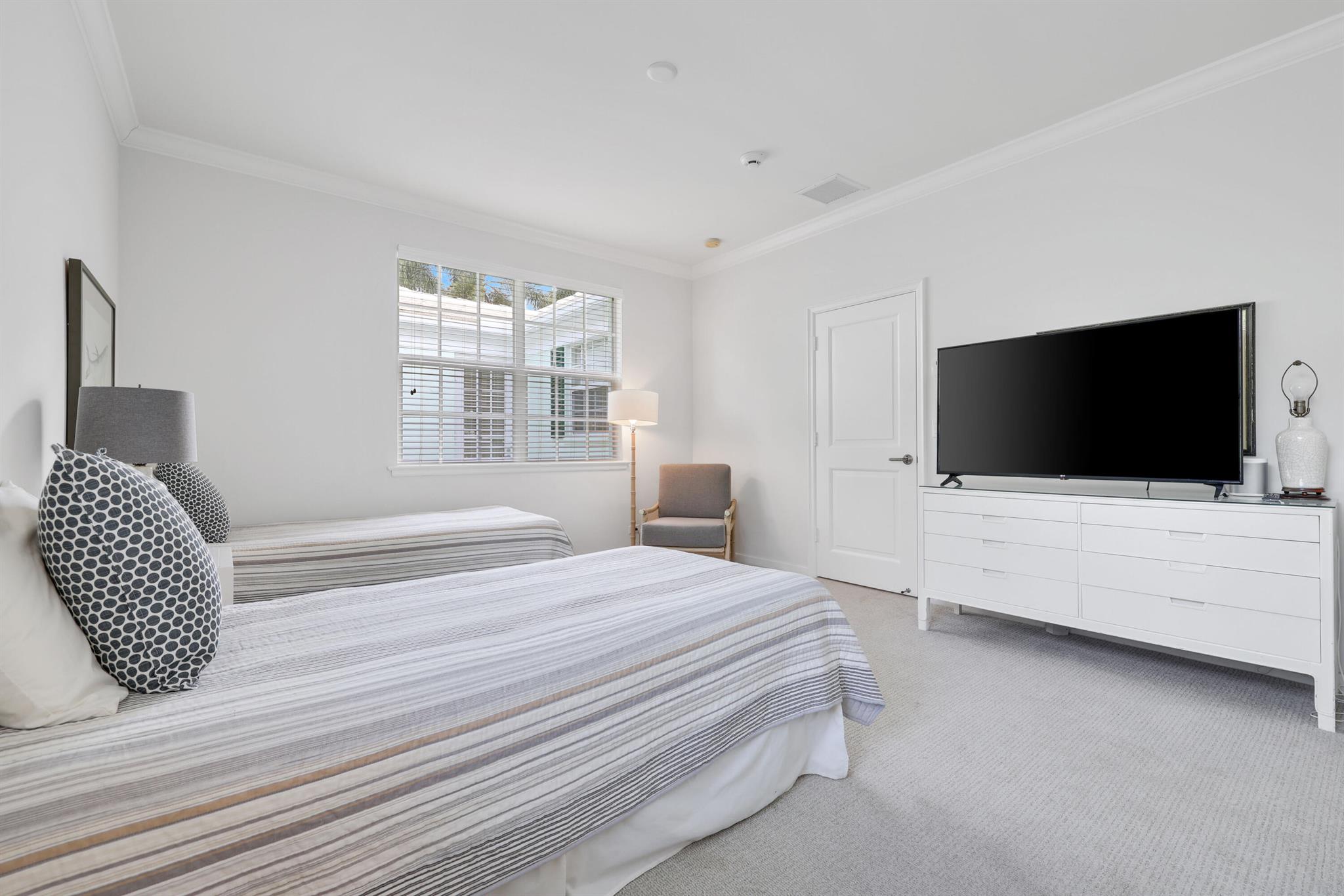 PAR CLUB CIRCLE - Residential