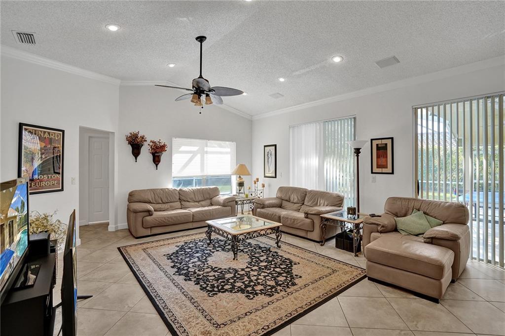 The Landings Of Parkland - Residential