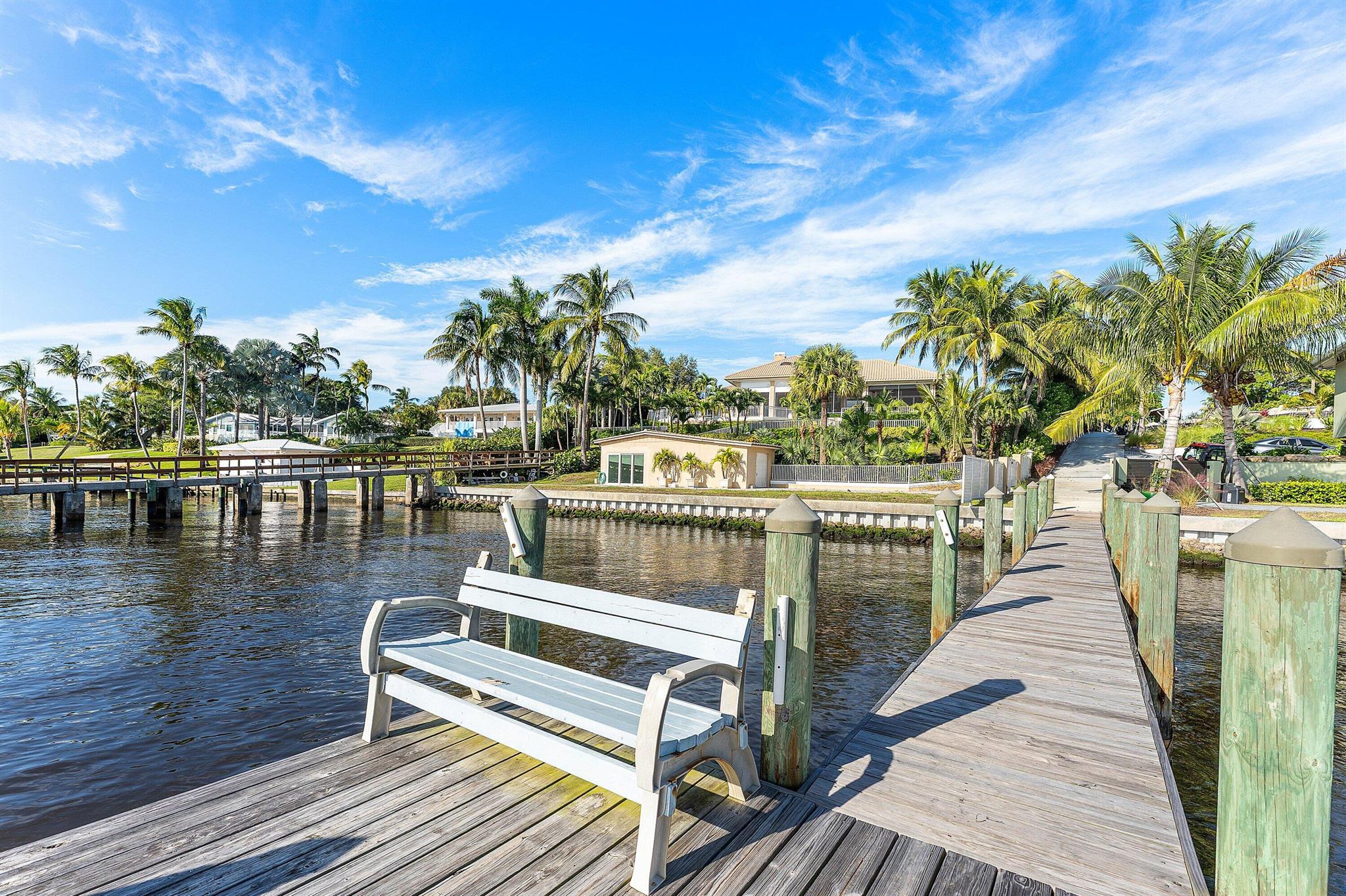 1395 NE Waveland Avenue E