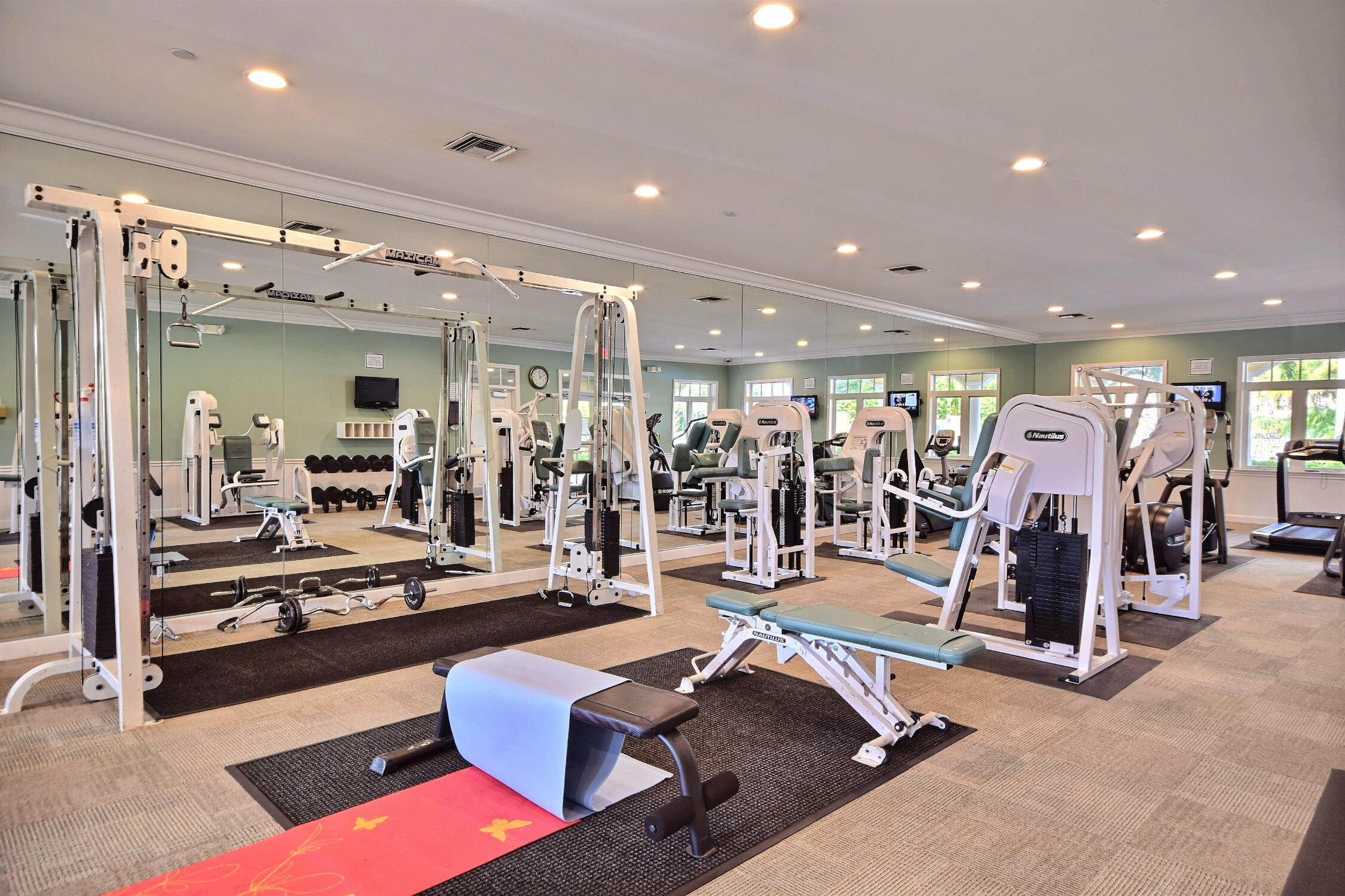 HARBOUR ISLE AT HUTCHINSON ISLAND WEST, A CONDOMIN - Residential