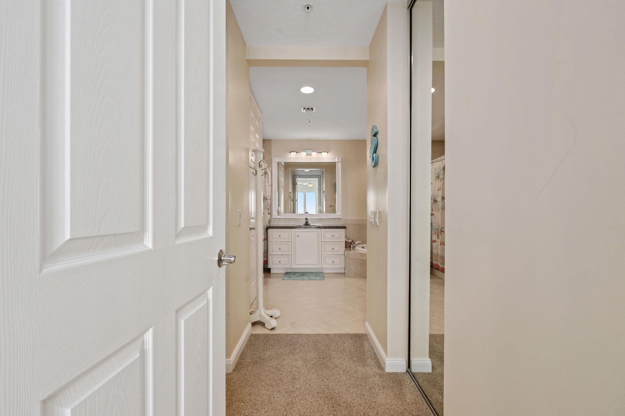 HARBOUR ISLE AT HUTCHINSON ISLAND WEST, A CONDOMIN - Residential