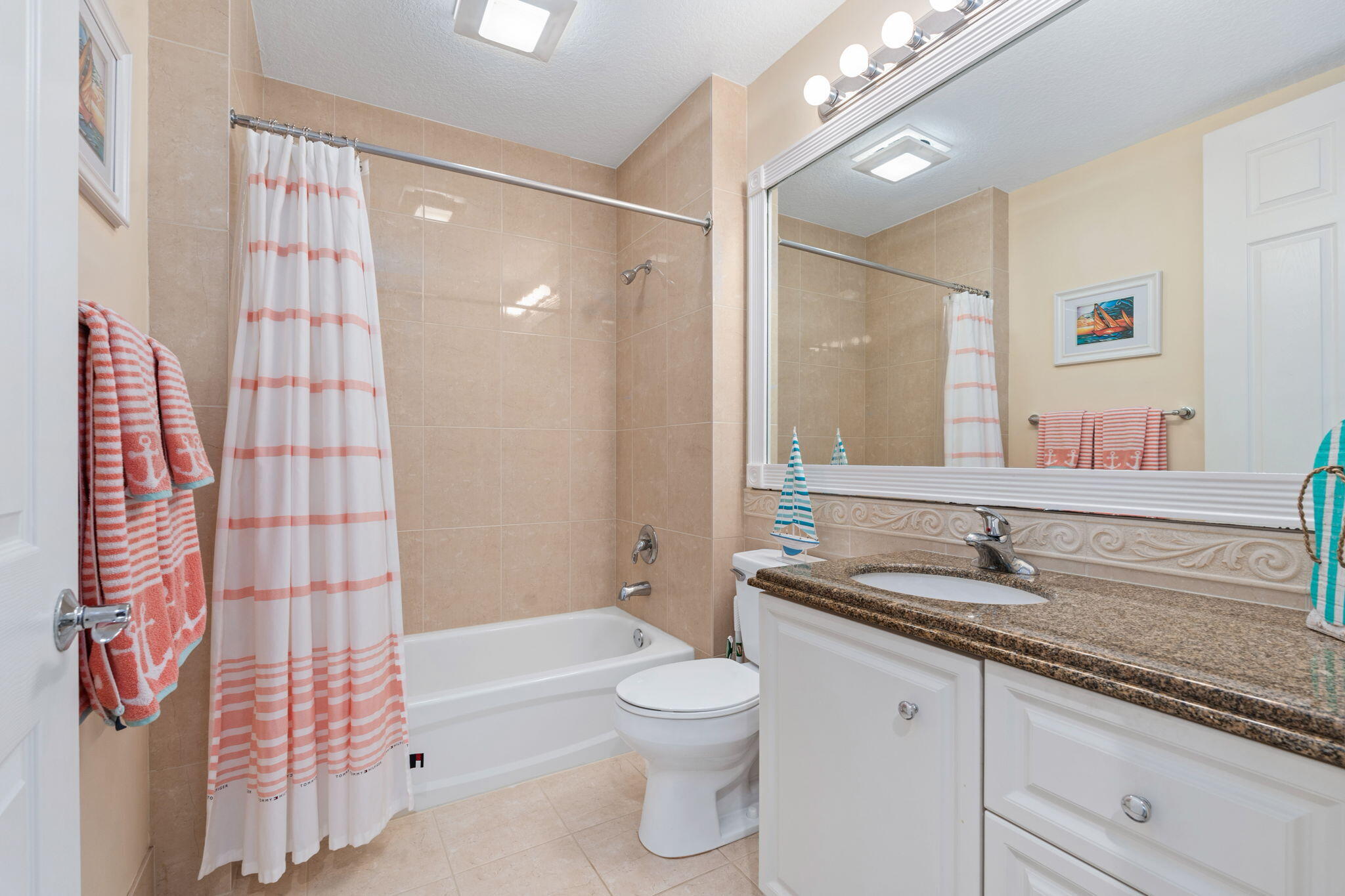 HARBOUR ISLE AT HUTCHINSON ISLAND WEST, A CONDOMIN - Residential