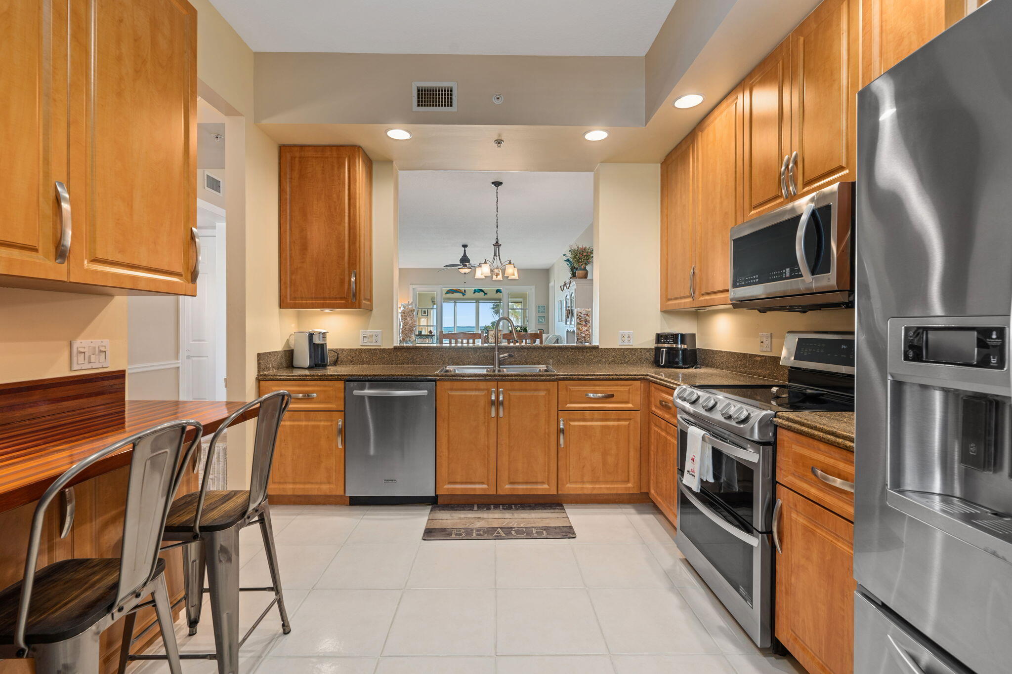 HARBOUR ISLE AT HUTCHINSON ISLAND WEST, A CONDOMIN - Residential