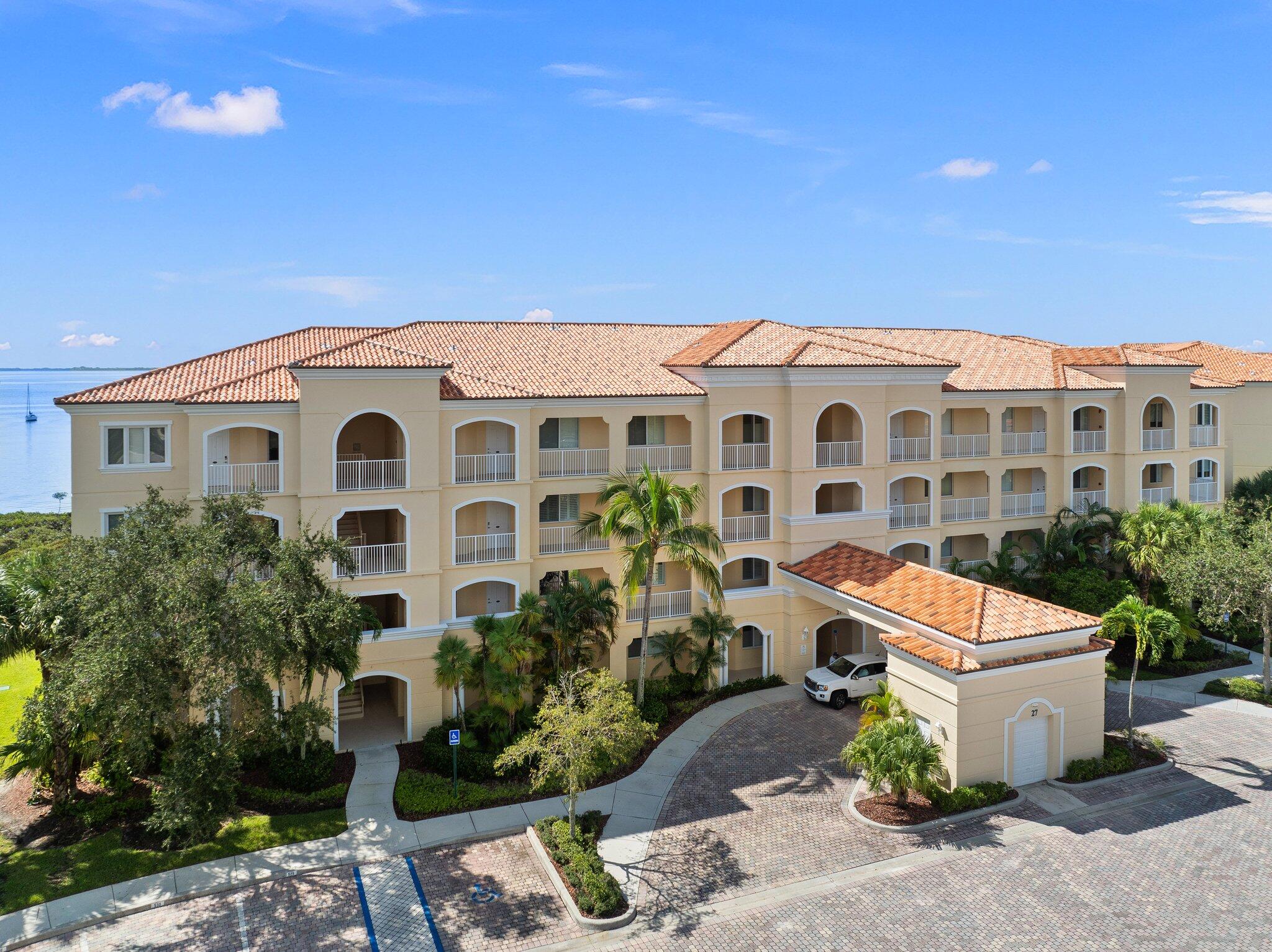 HARBOUR ISLE AT HUTCHINSON ISLAND WEST, A CONDOMIN - Residential