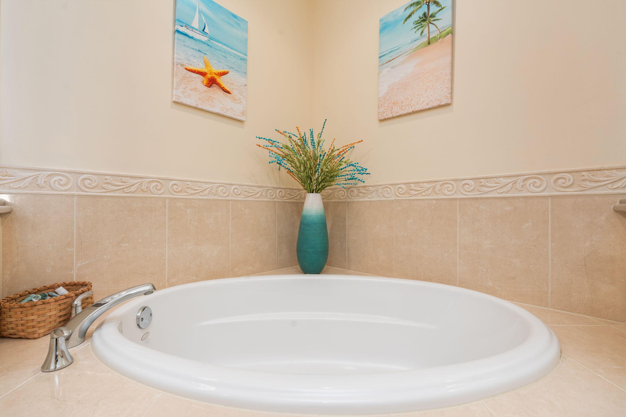 HARBOUR ISLE AT HUTCHINSON ISLAND WEST, A CONDOMIN - Residential