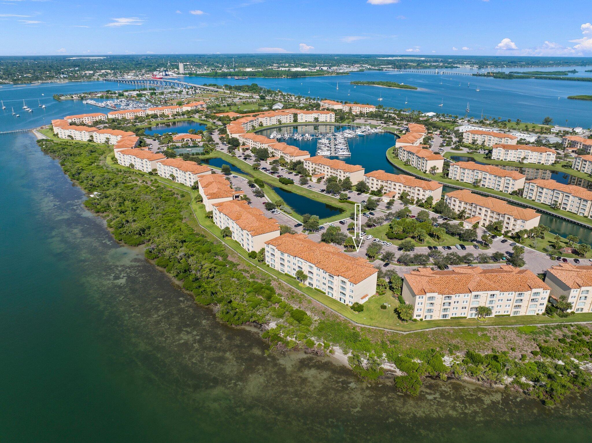 HARBOUR ISLE AT HUTCHINSON ISLAND WEST, A CONDOMIN - Residential