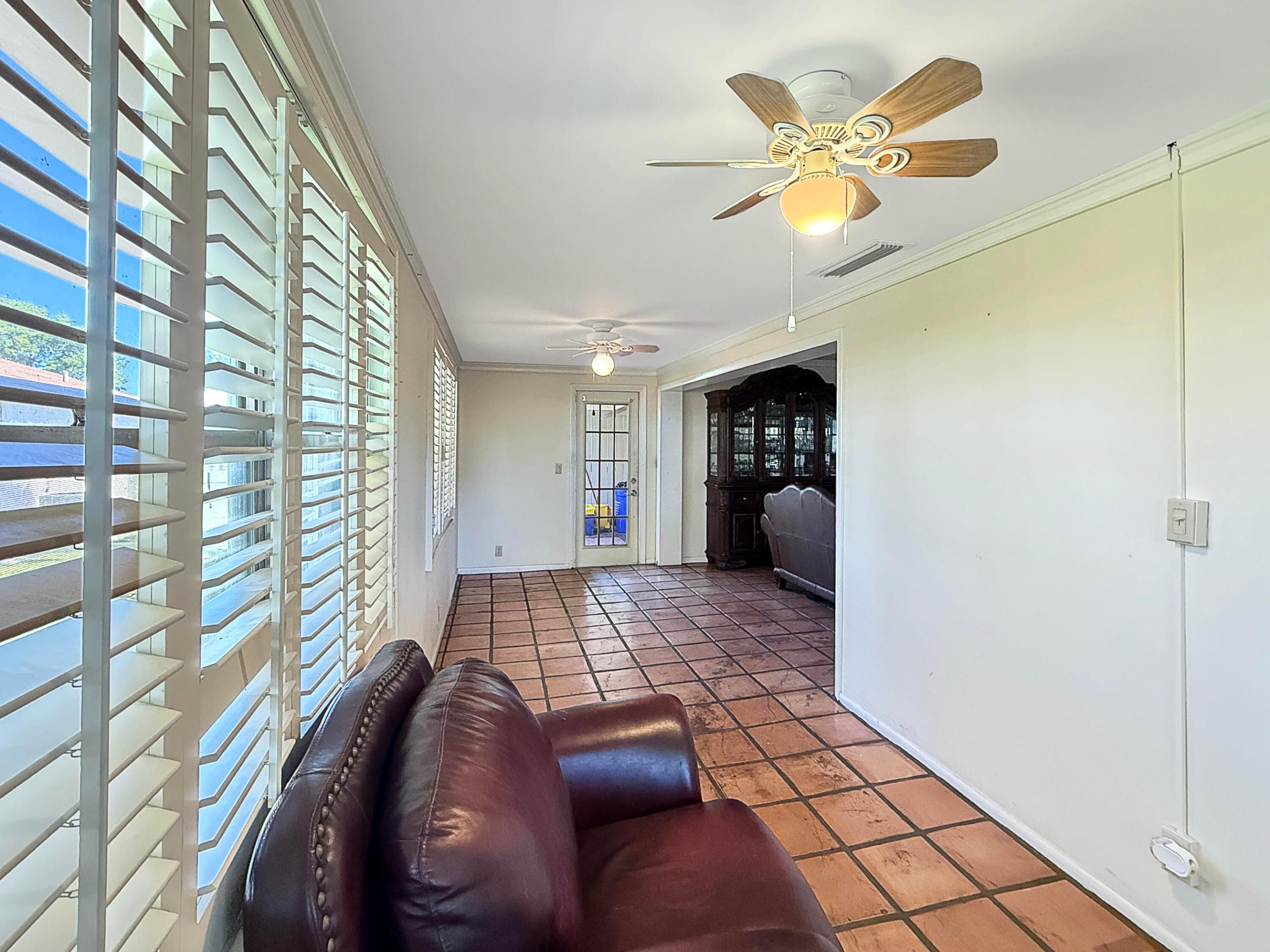 COUNTRY MANORS - Residential