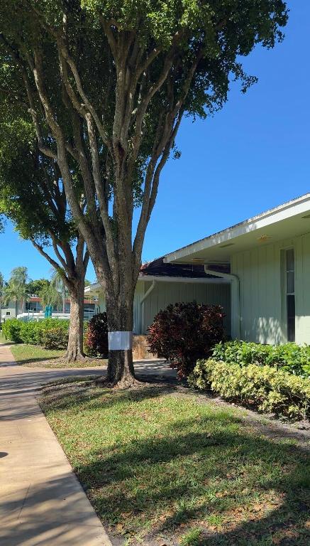 REGAL PALMS VICTORIA CONDO - Residential