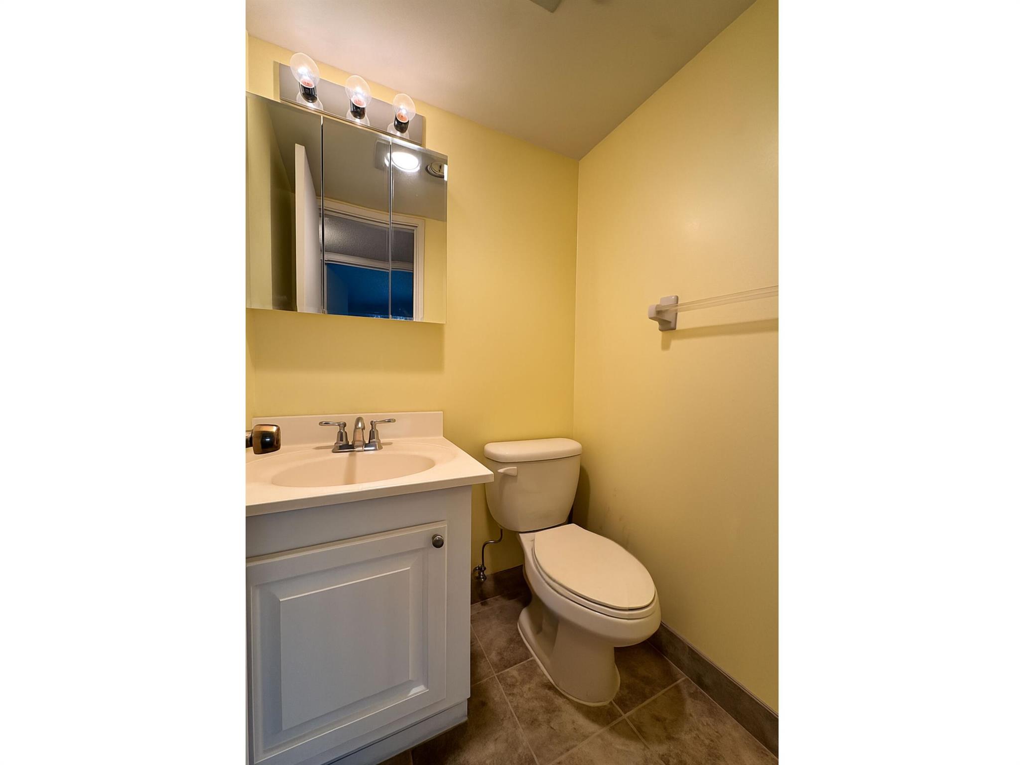 REGAL PALMS VICTORIA COND - Residential