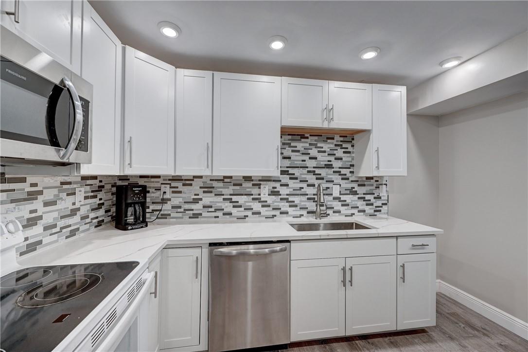 Silver Thatch - Residential
