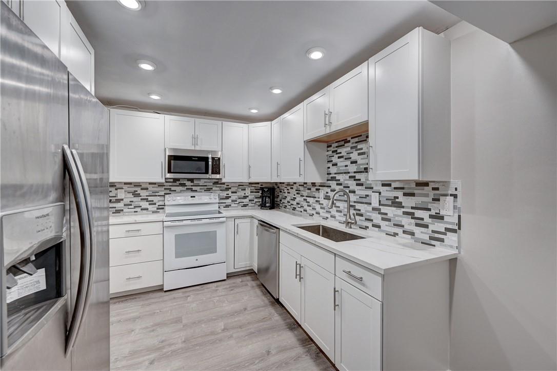 Silver Thatch - Residential