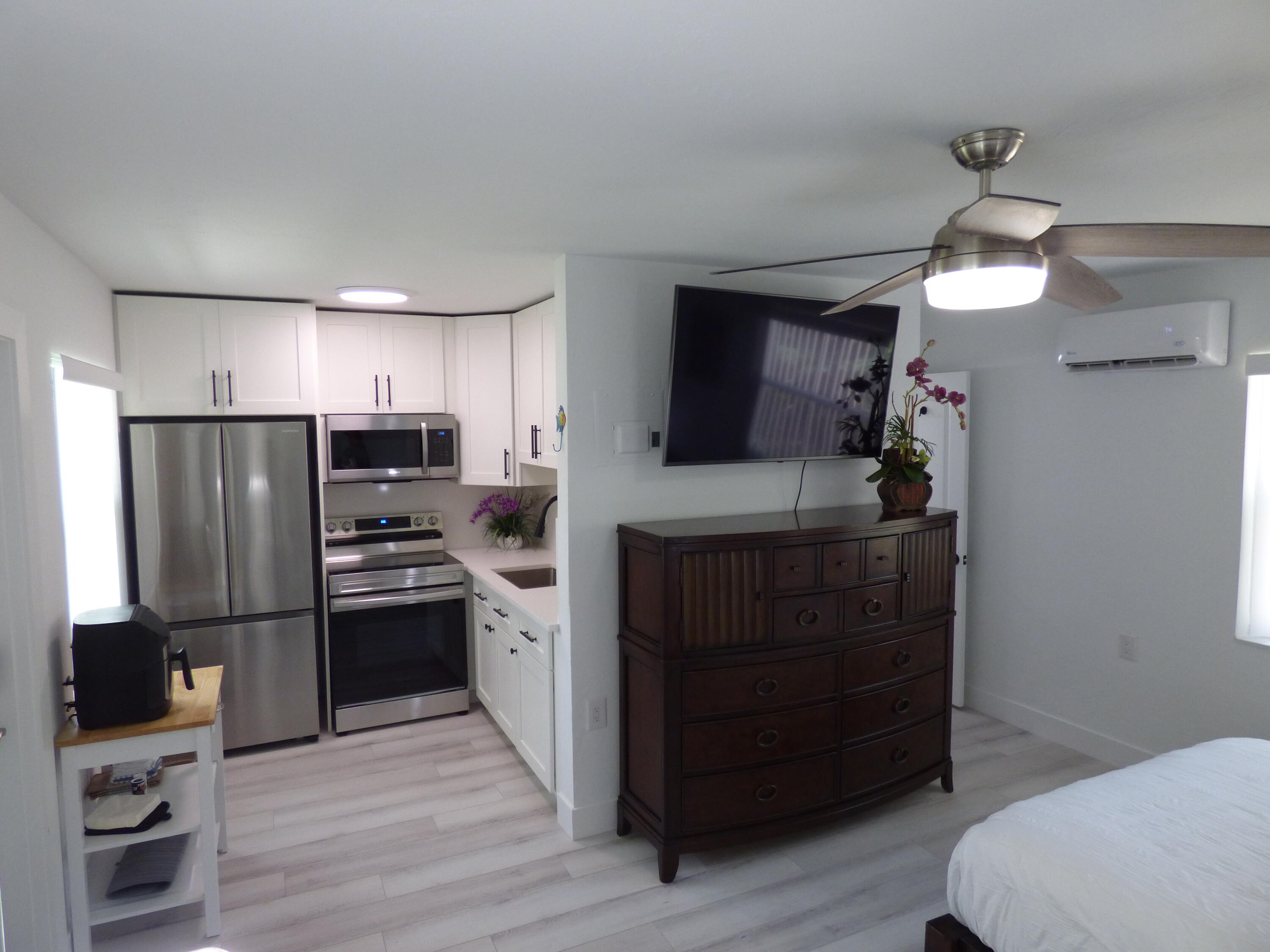 SEA ESTA CONDO - Residential Lease