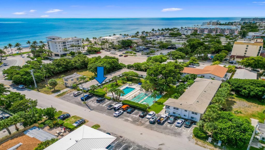 Photo of 2060 NE 1st Street #2, Deerfield Beach, FL 33441 (MLS # R11144112)