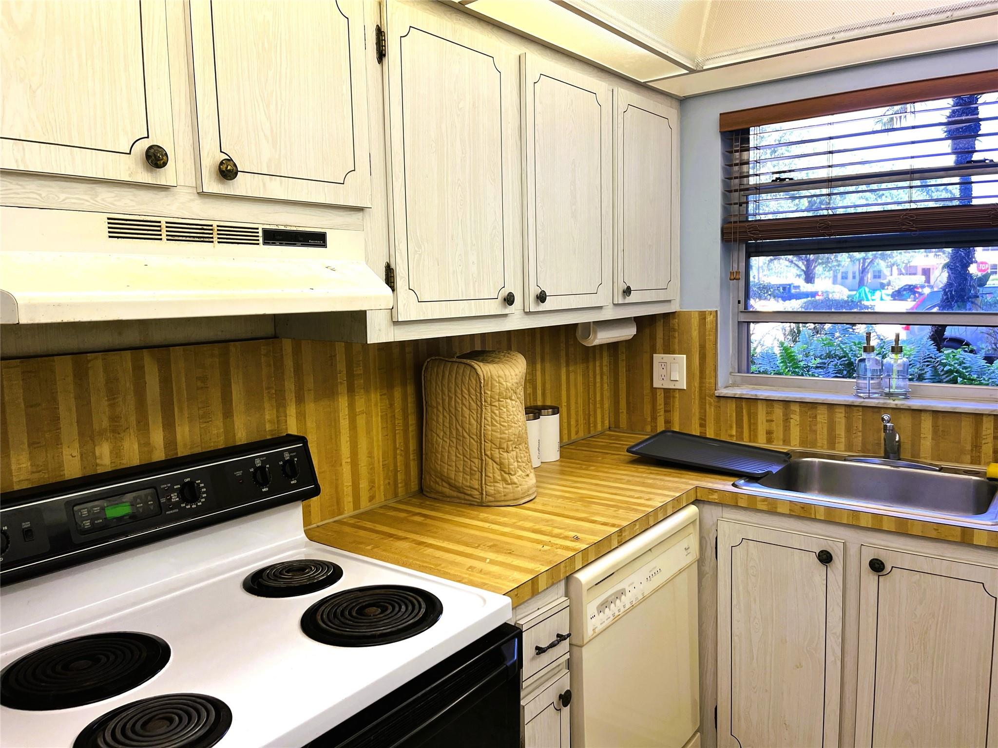 Sunrise Lakes Phase 3 - Residential