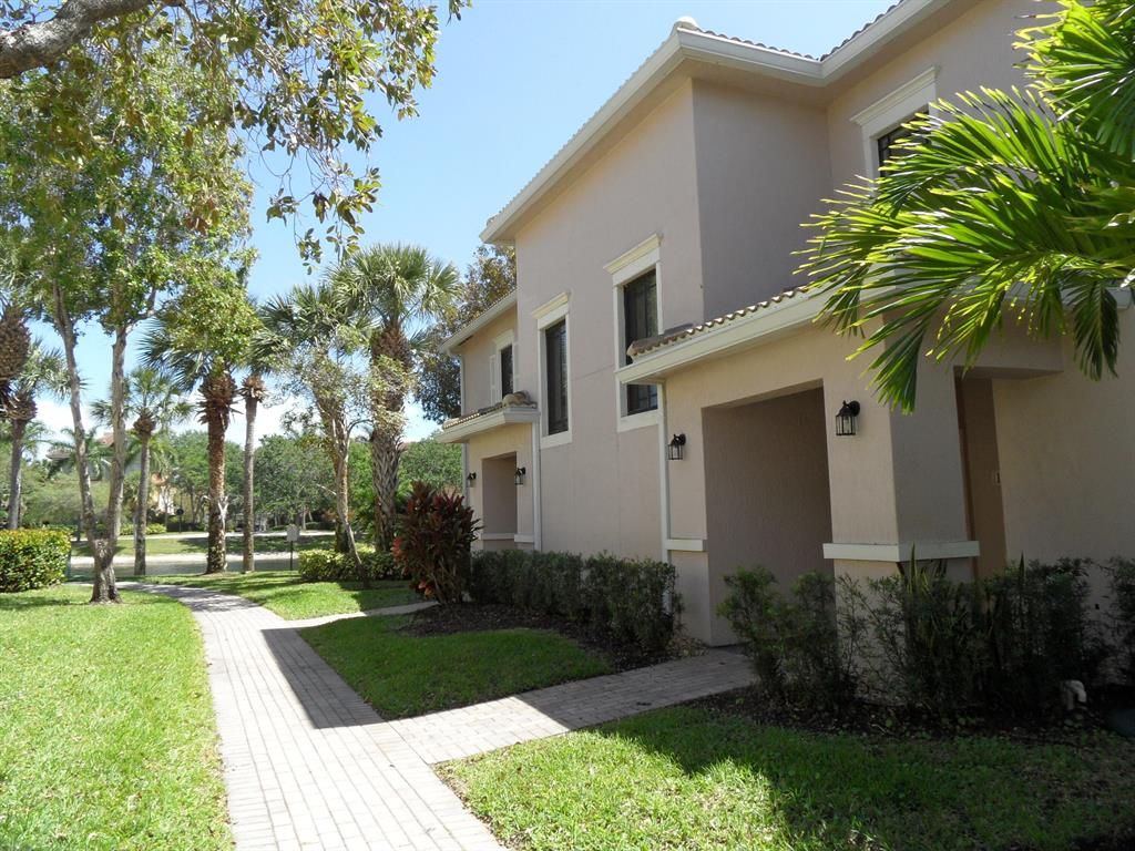 Photo of 2806 Veronia Drive #101, Palm Beach Gardens, FL 33410 (MLS # R10874630)