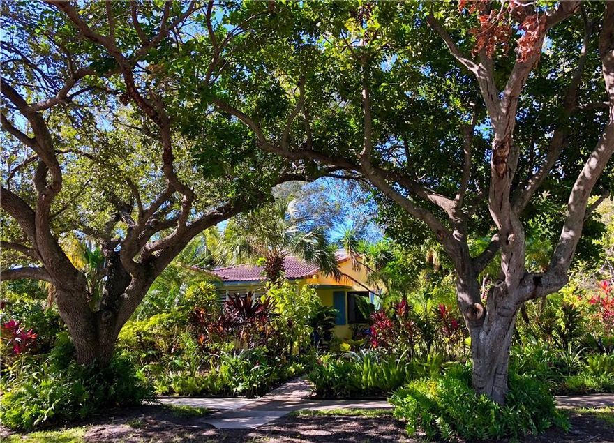 1/3 acre corner double lot lined with lush tropical foliage. Charming 1939 Victoria Park home, pool and one car garage. The classic residence sits in the prominent southeast section of the neighborhood just one block from the famed Victoria Park Road and the Karen canal.