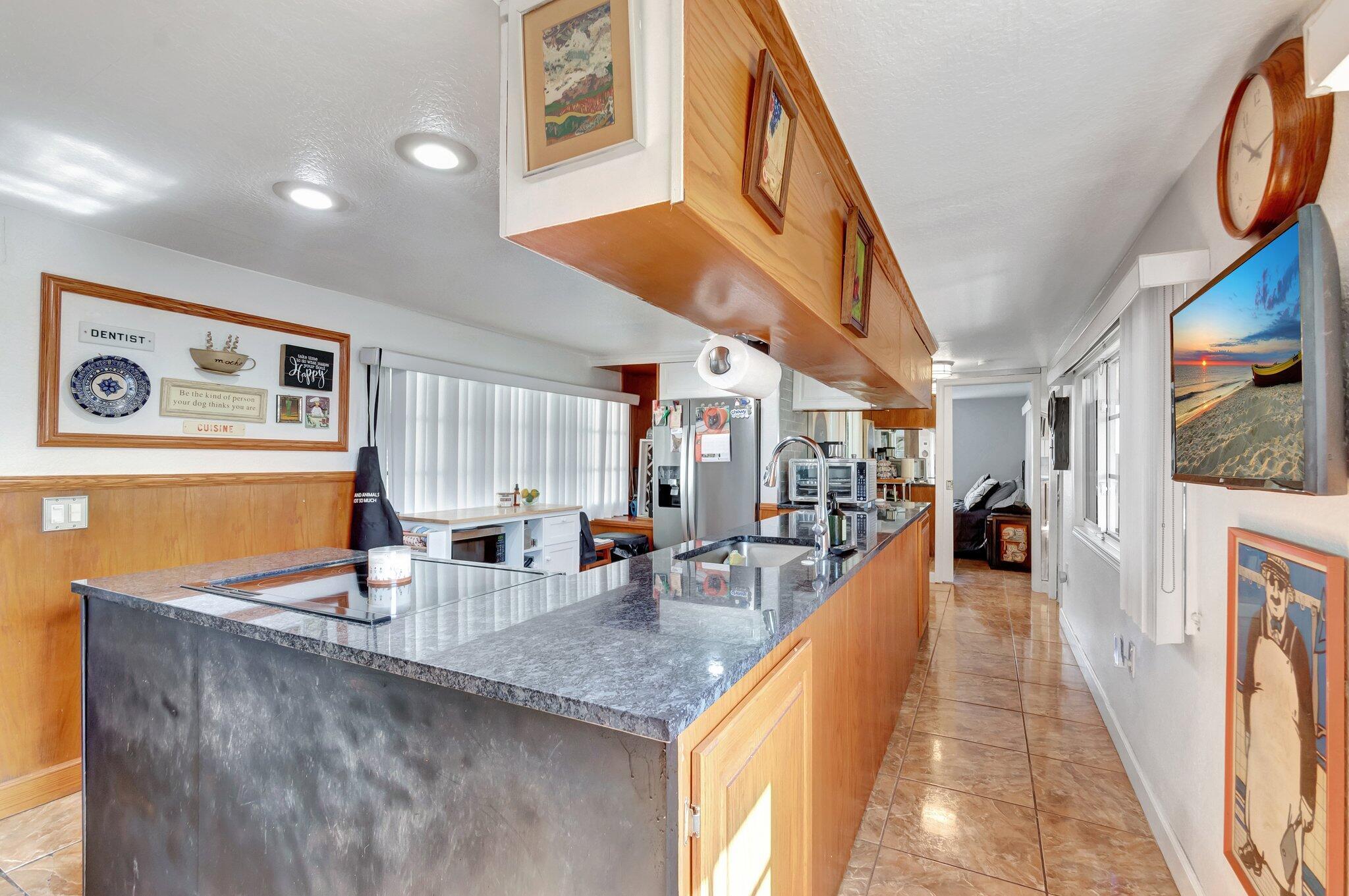2003 Antigua Bay, Boynton Beach, FL, 33436/$175,000 2 2003 Antigua Bay