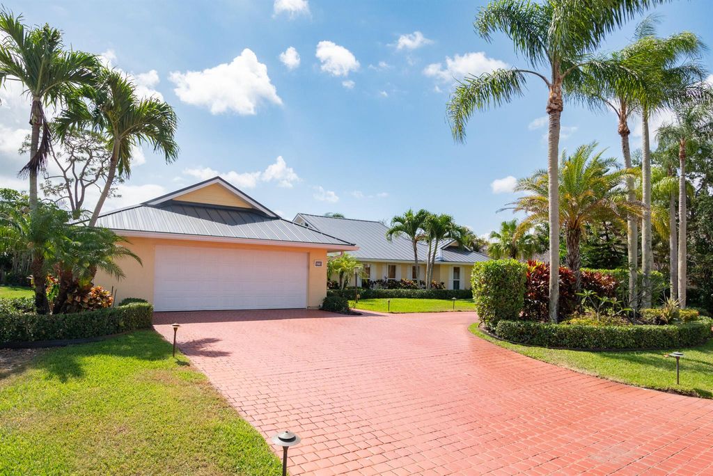 Photo of 3711 SE Clubhouse Place, Stuart, FL 34997 (MLS # R11086274)
