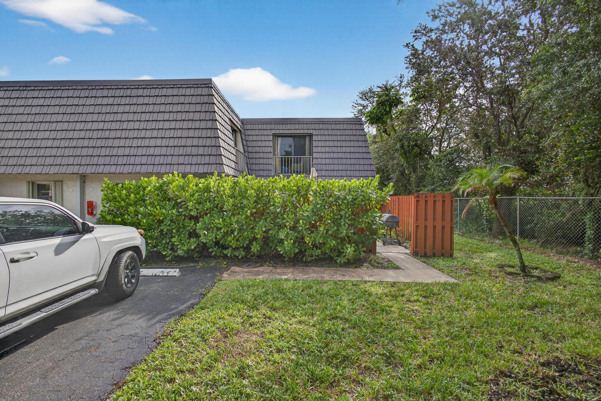 JUPITER LAKES TOWNHOMES C - Residential
