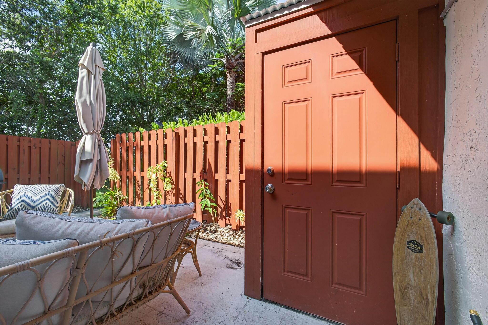 JUPITER LAKES TOWNHOMES C - Residential