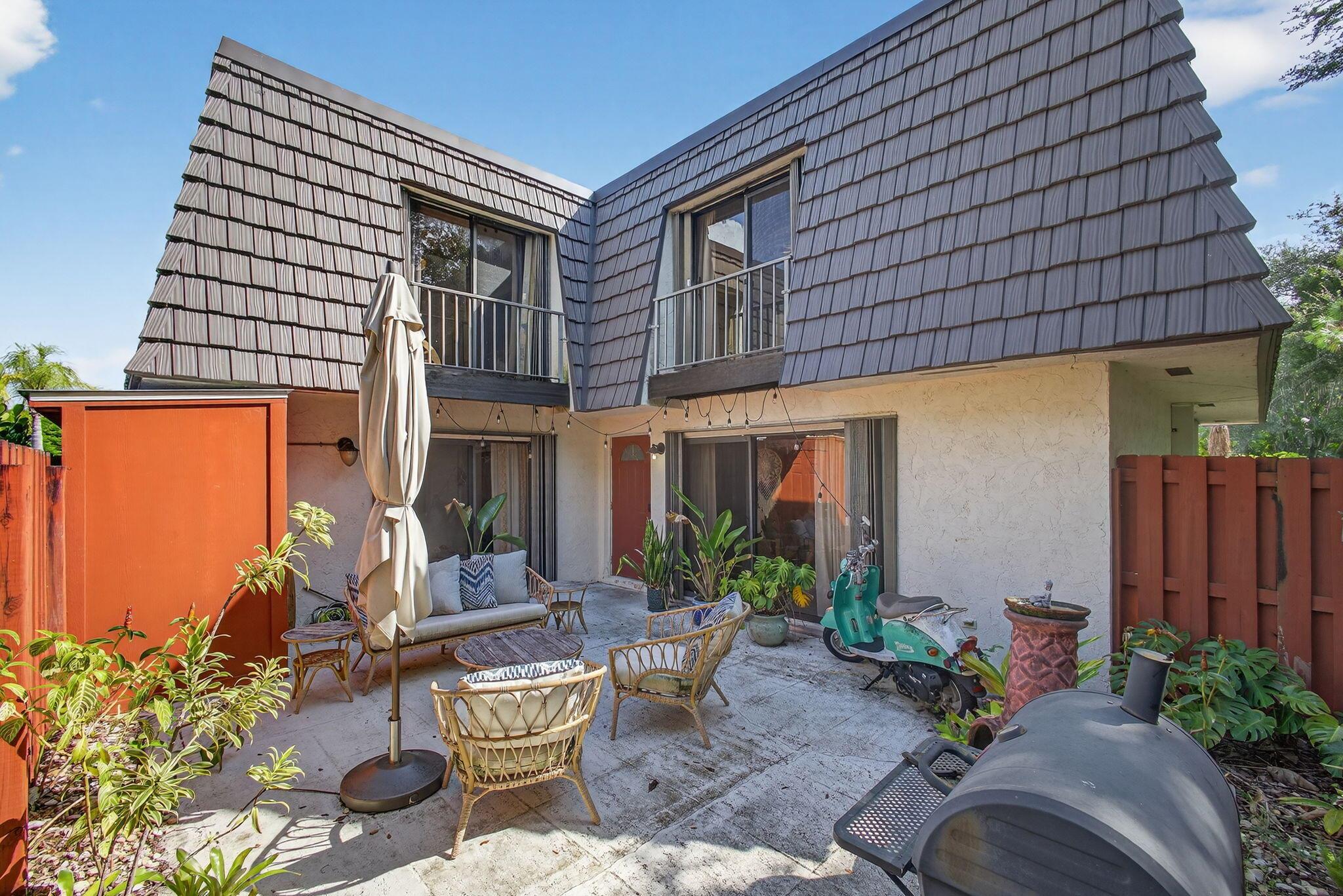 JUPITER LAKES TOWNHOMES C - Residential